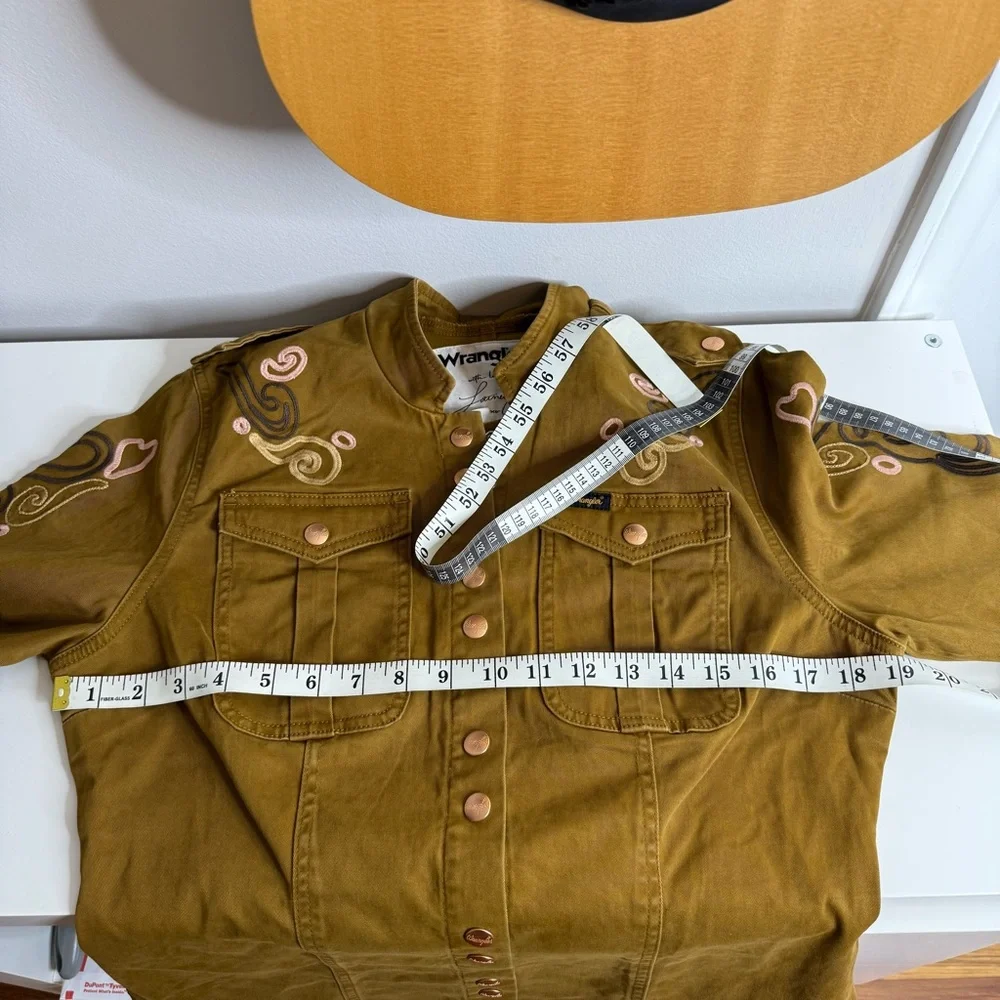 Wrangler X Lainey Wilson Embroidered Utility Jacket Brown - Medium - Picture 10 of 10